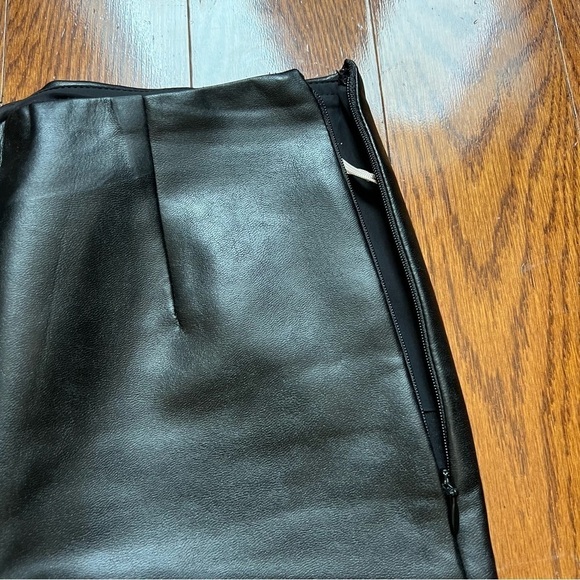 Aritzia Wilfred Black Porto High-Waisted Vegan Leather Pants - Sz 0 - Picture 9 of 16